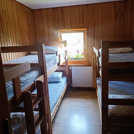 Valvasorjev Dom Pod Stolom Hostel Zirovnica Kültér fotó