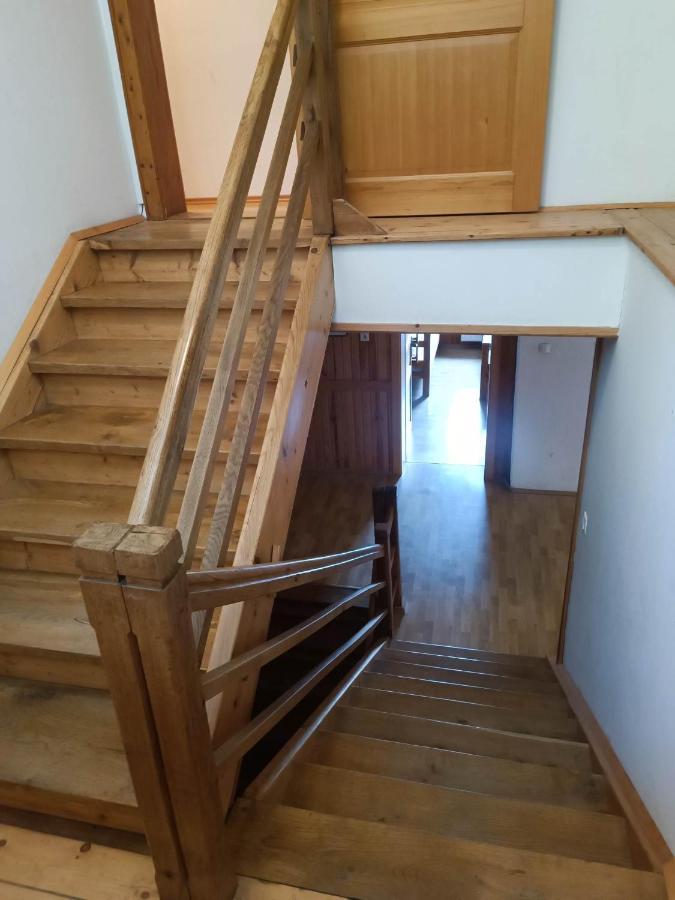 Valvasorjev Dom Pod Stolom Hostel Zirovnica Kültér fotó